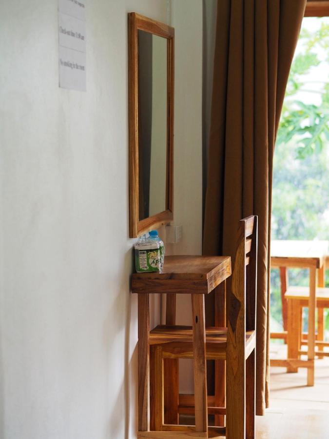 Meexok Guesthouse Nong Khiaw Exterior photo